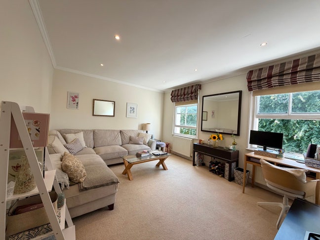 Double Room - Fulham / Chelsea 2 bedroom Main Photo