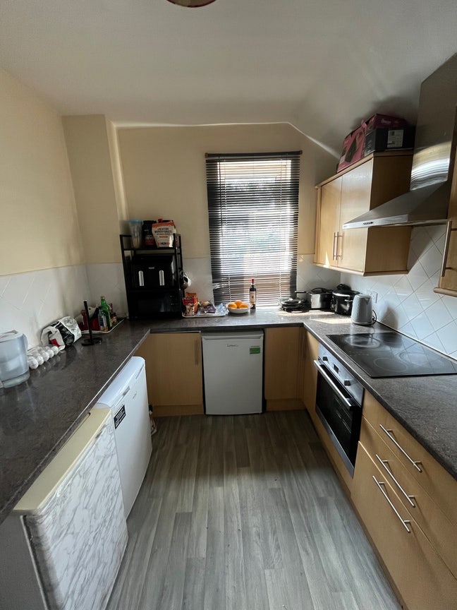 Cozy double room to rent  Main Photo