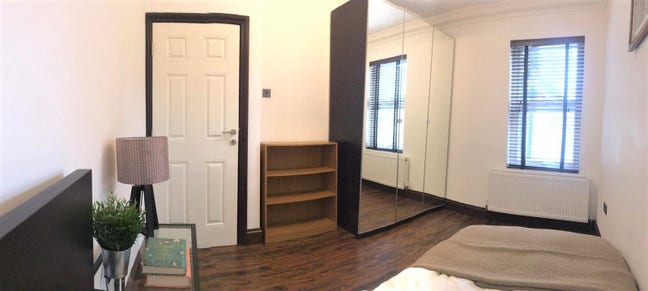 Large Single Room, 5 Mins to Leyton Stn, Bills Inc Main Photo