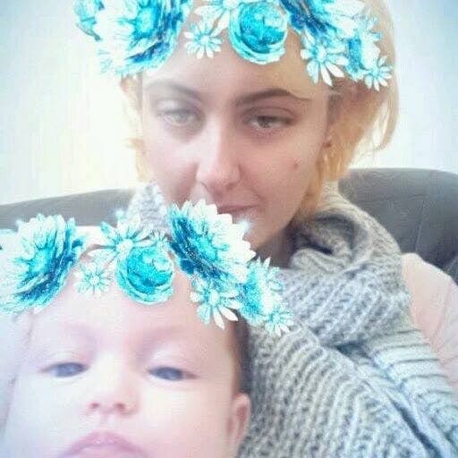 30 year old Female seeks a single or double room Main Photo