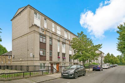 Excelent 3/4 bedroom ex-local authority apartment Main Photo
