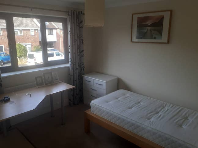 Modern Single Room in Clevedon Mid Week Main Photo