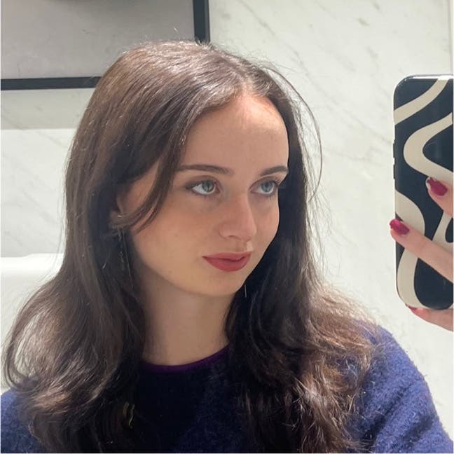 Professional Female seeks a double room Main Photo