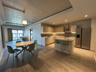Female Roommate Wanted – Shared Ensuite Room Main Photo