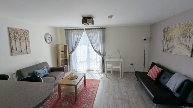 2 bedroom flat, close to RIE. Main Photo