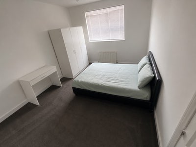 A furnished double bedroom available Main Photo