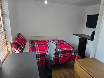 Ensuite rooms in Luton, LU3 Main Photo