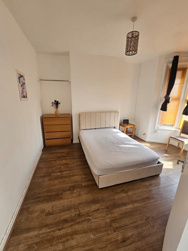 🏡 Newly Refreshed Double Room - St Paul’s (BS2) Main Photo