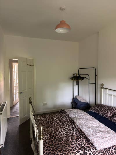 Double Room Available Main Photo