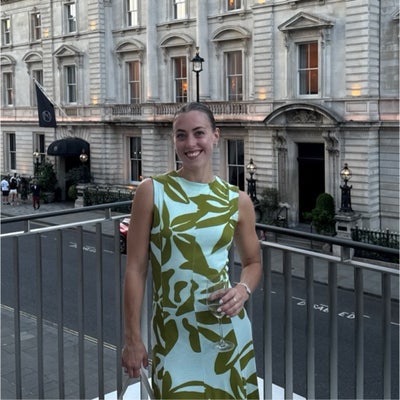 Hi! My name is Annie, I am a 27 year old empl... Main Photo