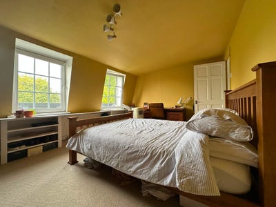 Spacious double room in Victoria Park Main Photo