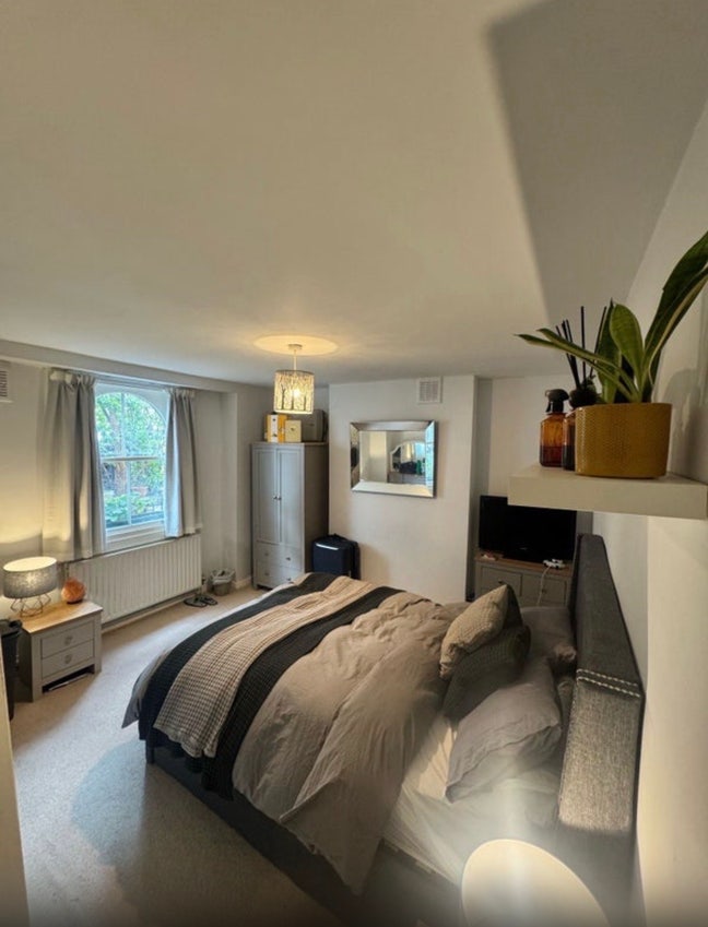 En suite Double Bedroom BRIXTON  Main Photo