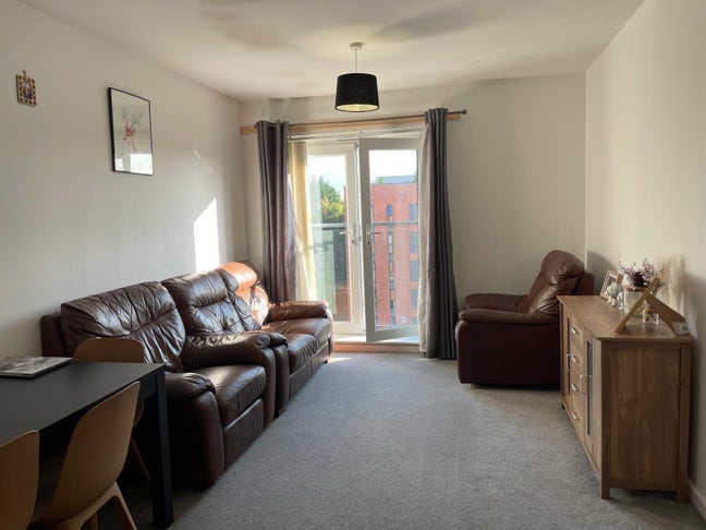 Ensuite Double Room Available – 2/3Months  Main Photo
