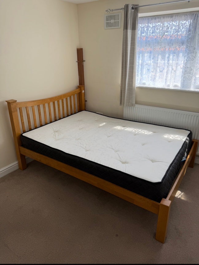 Room in a Shared House Main Photo
