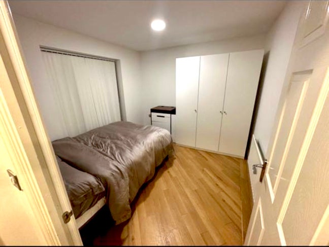 Double room with private shower room  Main Photo
