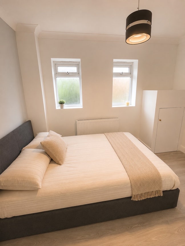 En-suite Room Available By Crosshabour Station   Main Photo