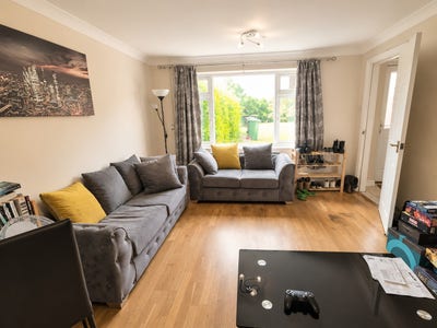 1 decent size nice double room at great location Main Photo