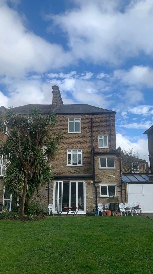 Large Double Bedroom in De Beauvoir house Main Photo