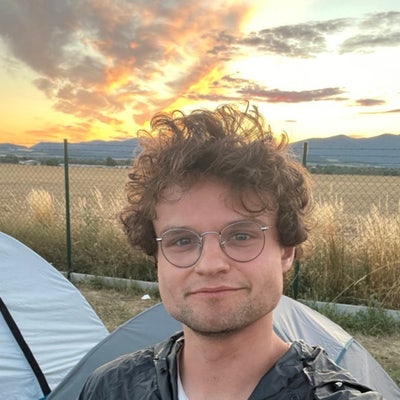 Just a chill guy looking for a flat Main Photo