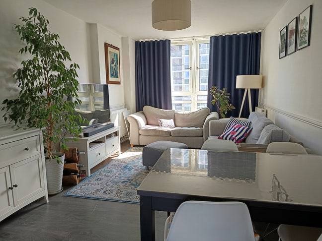 Large and bright double bedroom - SE1 - LGBTQ+ Main Photo