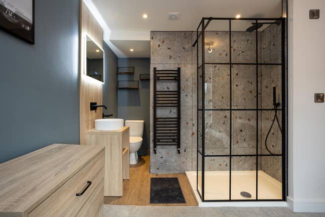 Rare Find: Boutique En-suite Room in Maidstone Main Photo