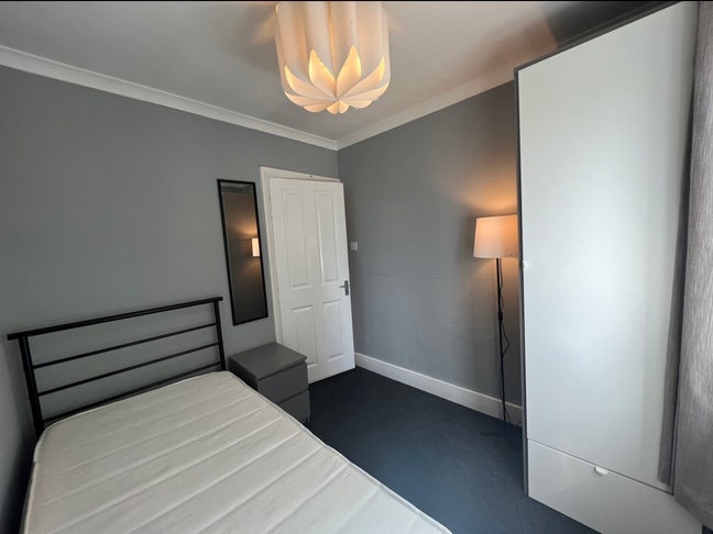  3 rooms available in 4-bed in Greenwich SE10 Main Photo