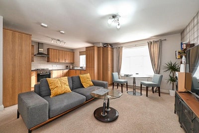1 Bed Flat  Main Photo