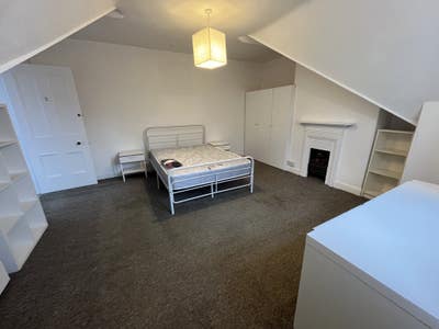 Far Headingley 2 rooms in spacious flat on 2 floor Main Photo