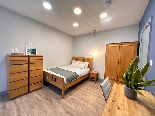 Professional House Share/ 15 mins walk to UHNM Main Photo