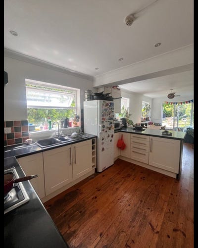 Cosy room in spacious Turnpike Lane house Main Photo