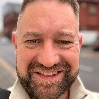 Single professional male looking for a room  Main Photo