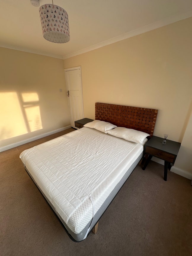 Double Bedroom House Share All Bills Included Main Photo