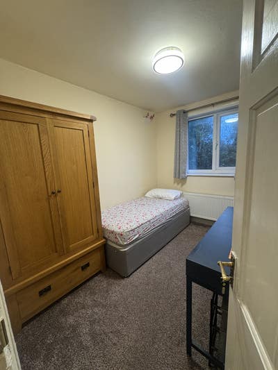 Fully furnished single room Main Photo