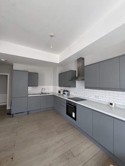 City centre 2 bed modern flat Main Photo