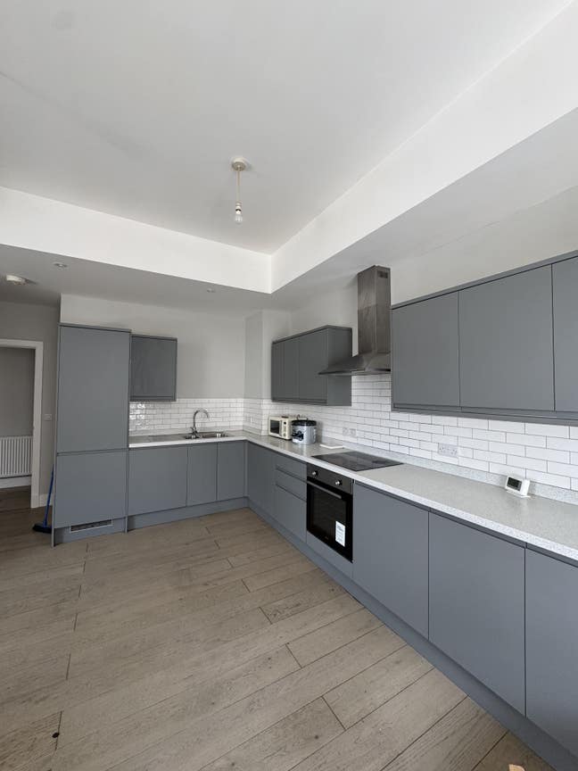 City centre 2 bed modern flat Main Photo