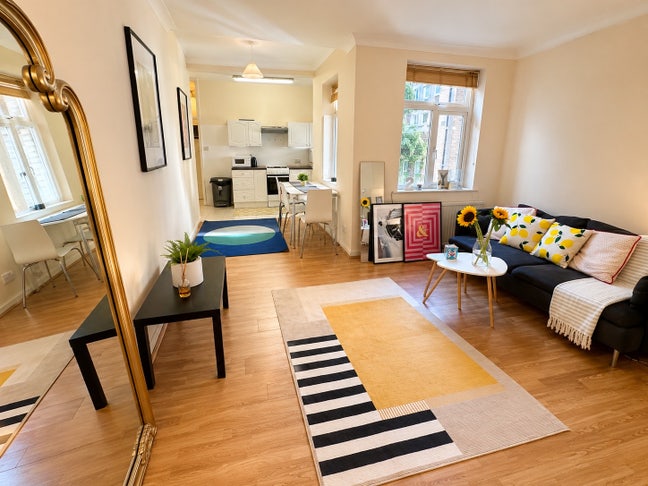 Move today-Short let/long-3m Holborn-2b1b Main Photo