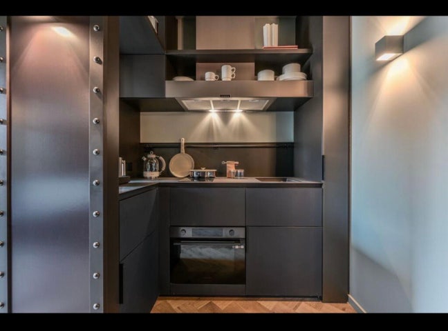 Large Studio in Dandi Battersea Main Photo
