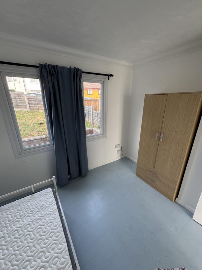 Lovely Clean Single Room In Harold Hill Main Photo