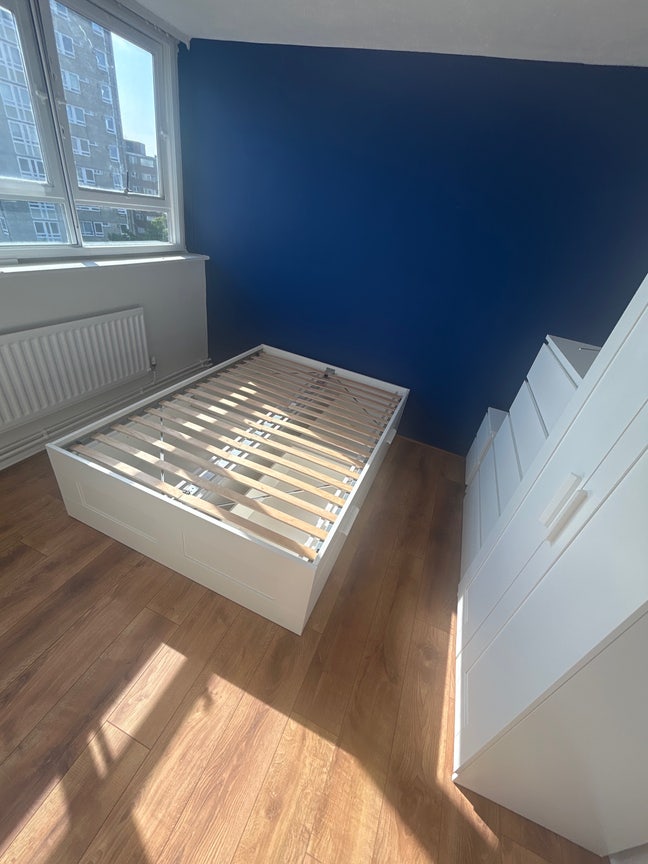 Double room - top floor flat (8th) Main Photo
