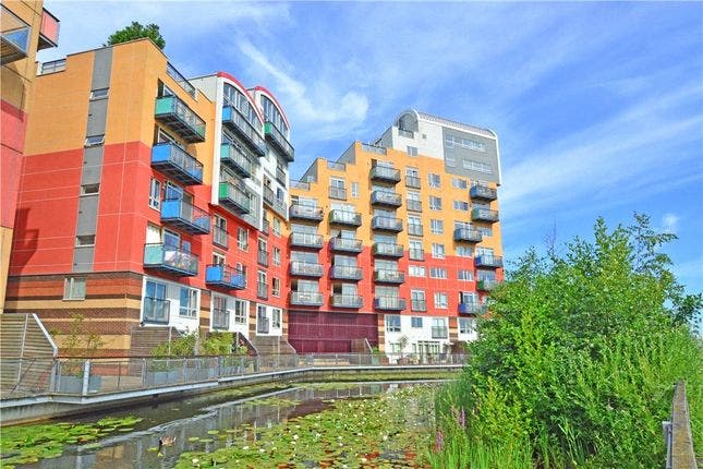*Spotless Doible Room in North Greenwich/SE10* Main Photo