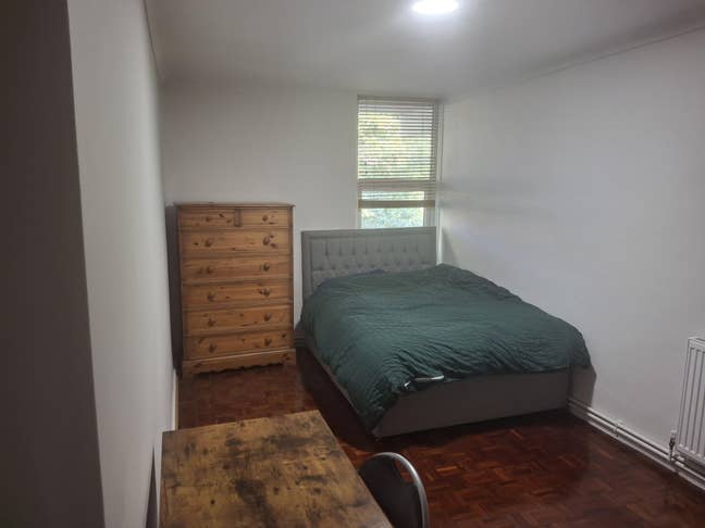 Large Room Main Photo
