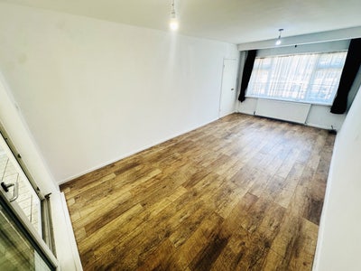 Brand New 3 Bedroom House In Dagenham East ASAP  Main Photo