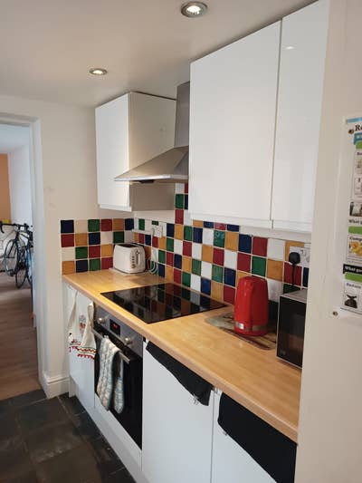 Single Furnished rooms available on Devonshire rd Main Photo