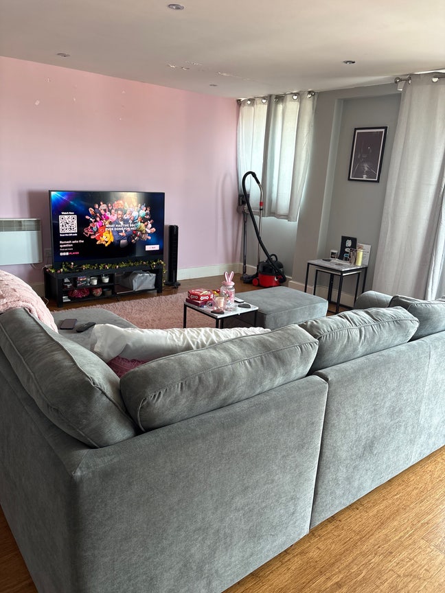 Double room to rent  Main Photo