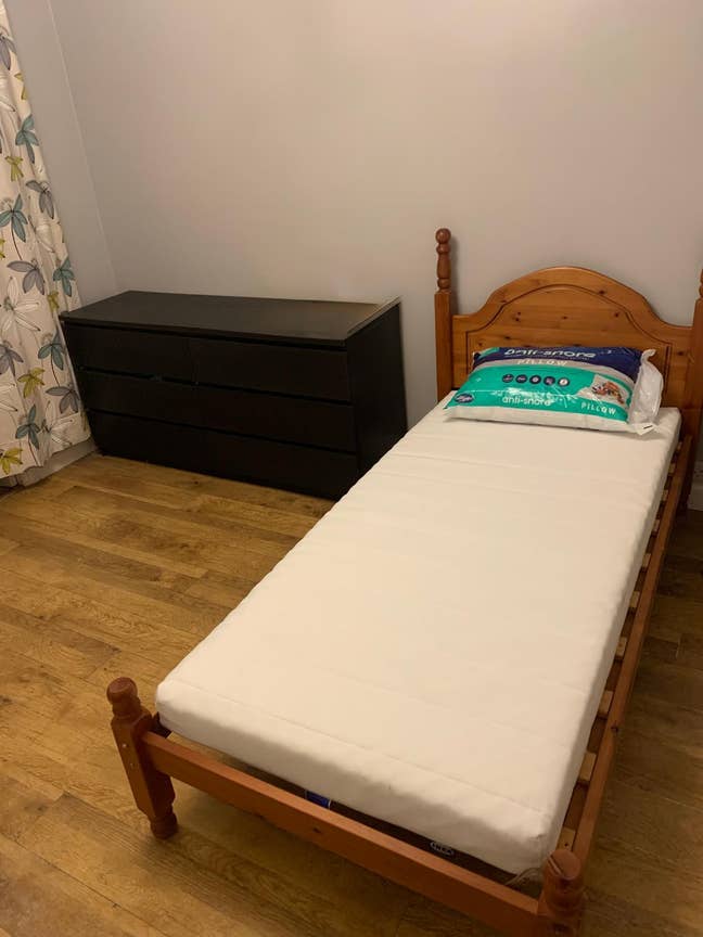 Double room to rent in SN2 Main Photo