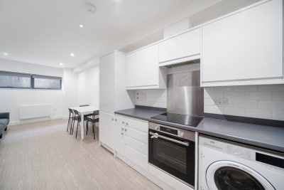 Modern 1 bedroom basement apartment  Main Photo