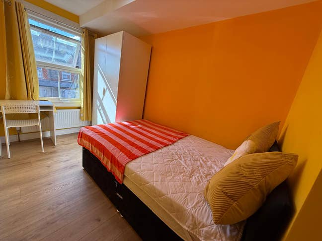 Amazing En-suite room Bills included Main Photo
