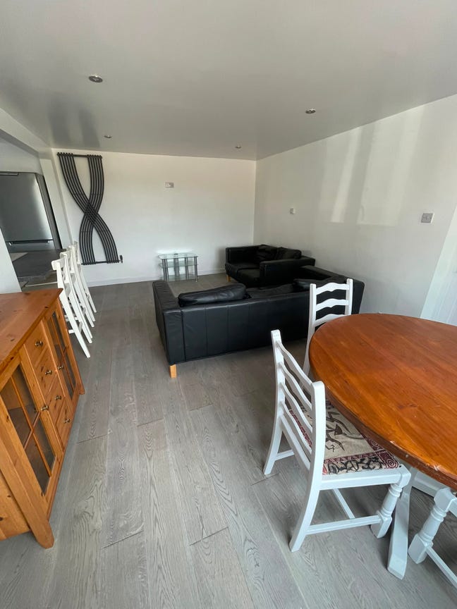 4 Bed 2 Bath Detached House CB1 3LG Bills included Main Photo