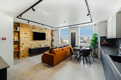 Brand New Ensuite Room + Private Kitchenette Main Photo