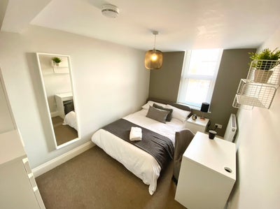 Double Room and En Suite in Heaton Main Photo